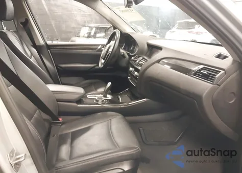 2016 BMW X3 xDrive28I z USA, uszkodzony, nr VIN 5UXWX9C56G0D93404